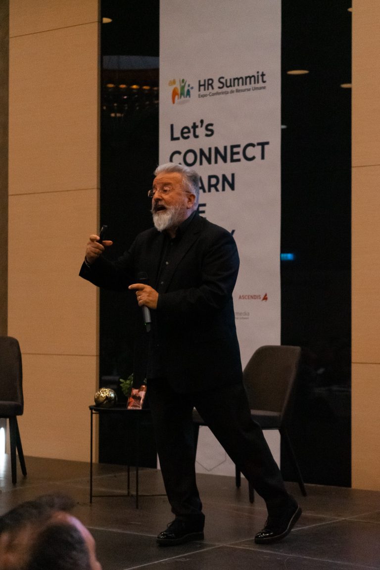 Read more about the article Cele mai bune întrebări care te ajută să te dezvolți sunt “de ce?” și “de ce nu?” | Yiannis Kalogerakis